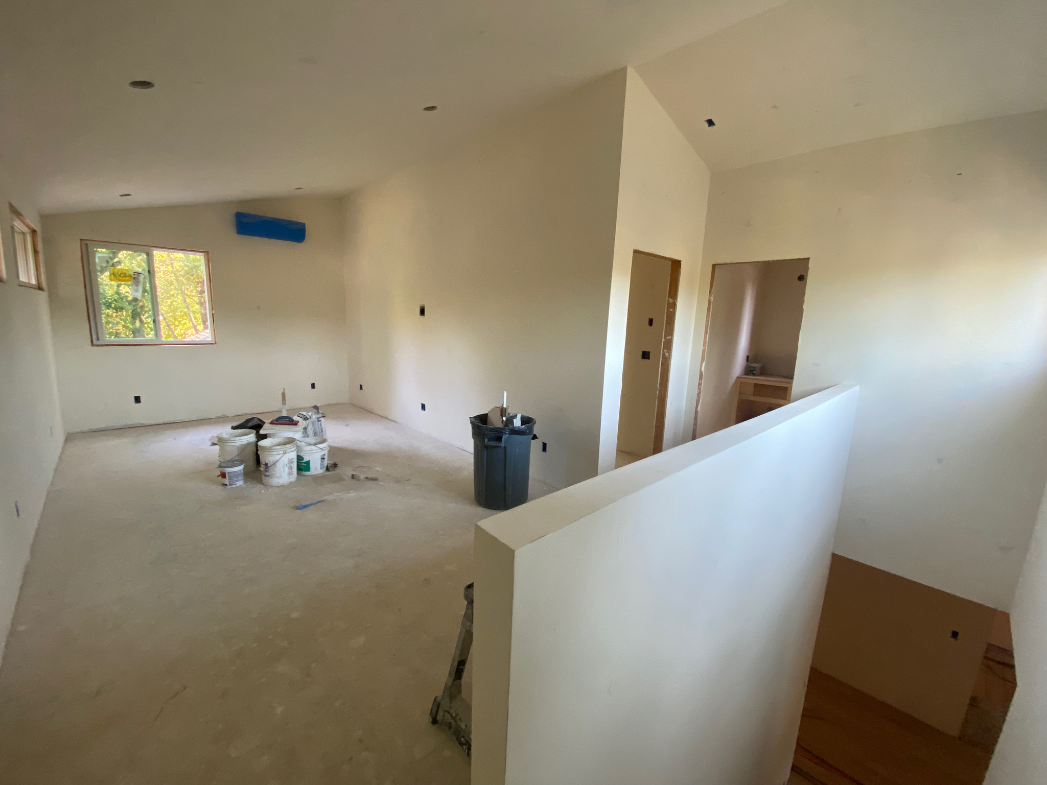 Upstairs construction - drywall and finishing