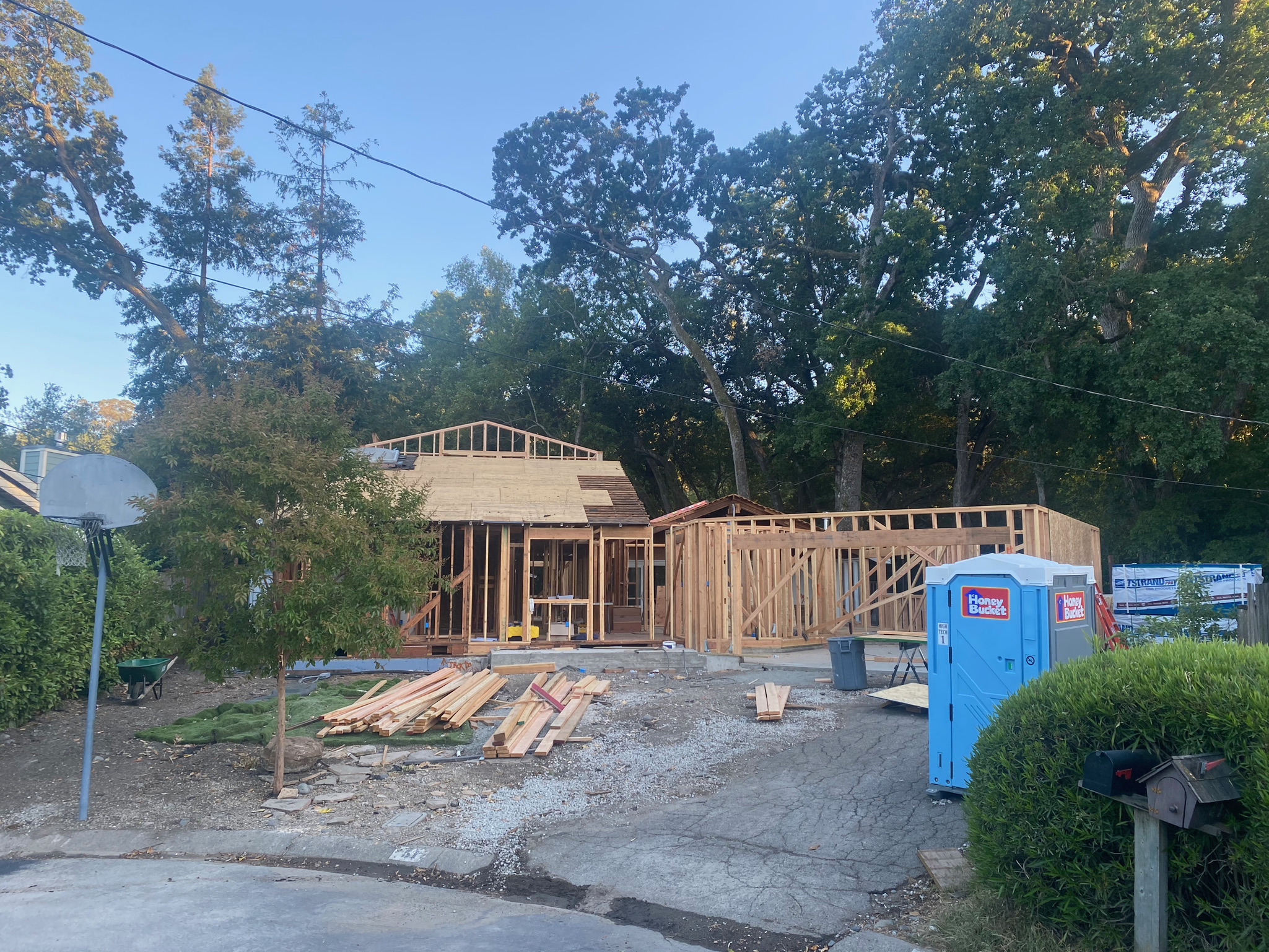 Construction progress - roof installation