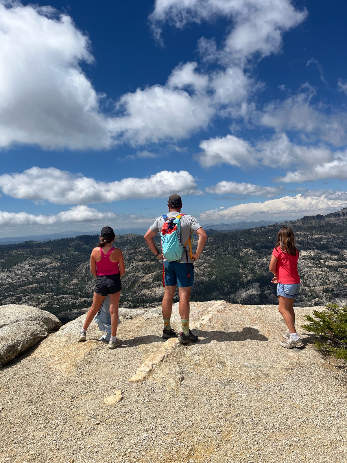 Looking out over the Sierra from a granite outcrop above Pinecrest